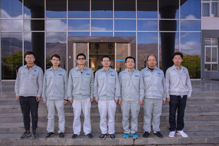 2.乌东德地厂合影 2.乌东德地厂合影